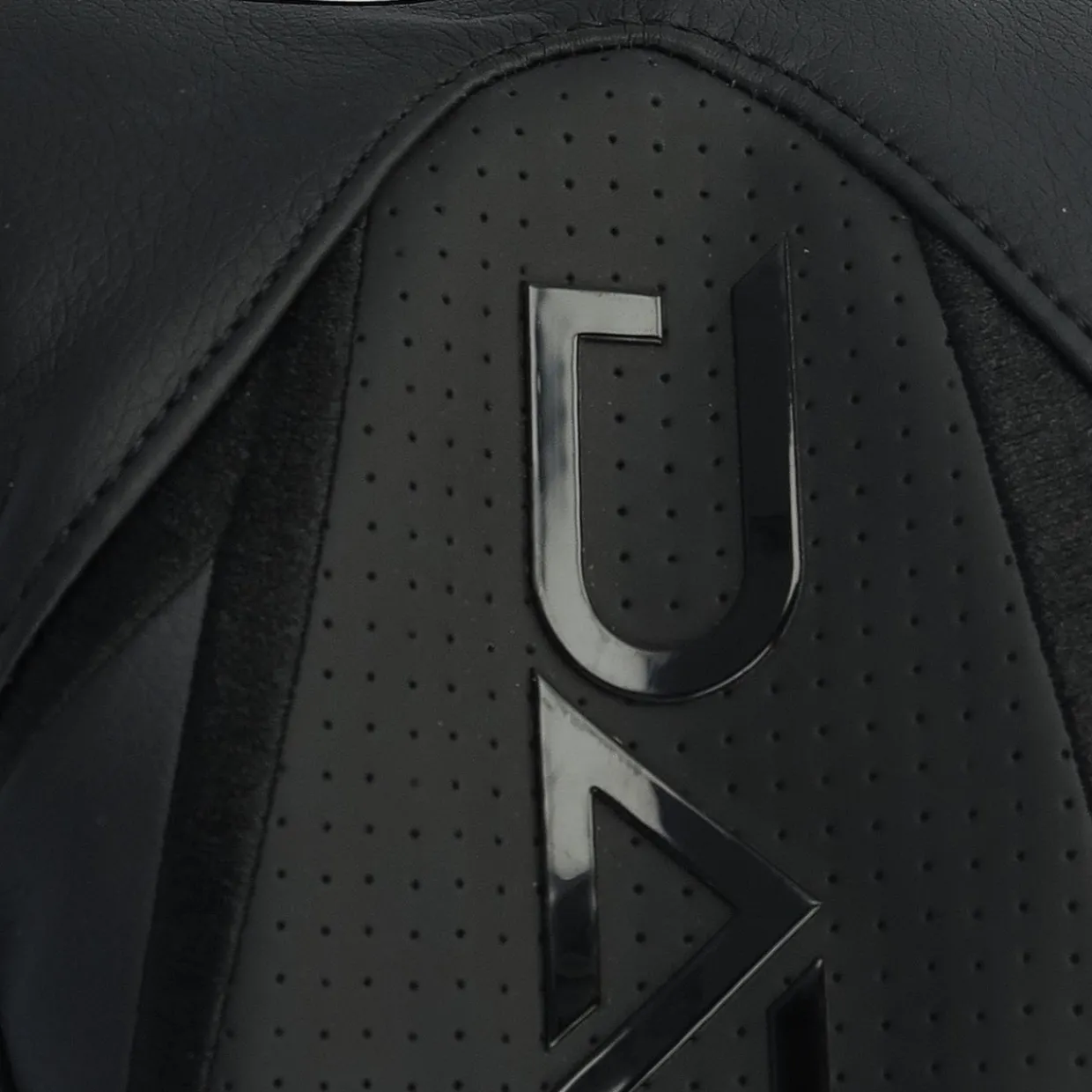 Cobra Headcovers^DARKSPEED Headcover Hybrid Wood