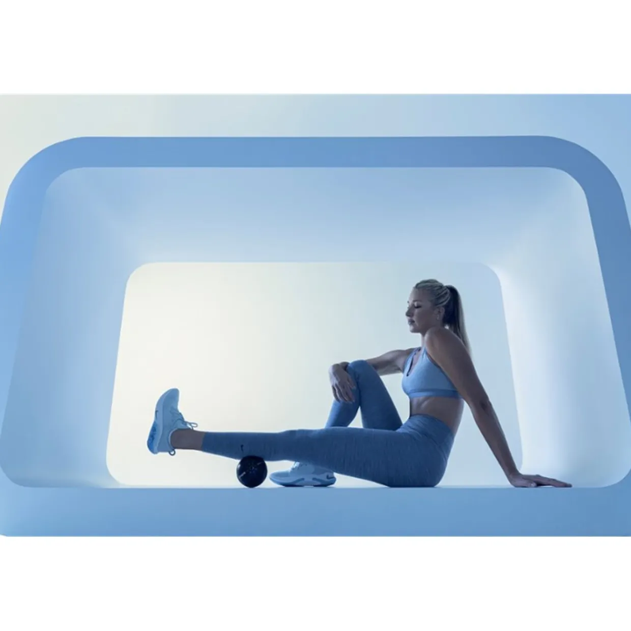 XXIO Health & Fitness^Hyperice Hypersphere Mini Vibrating Fitness Ball Fitness Massage
