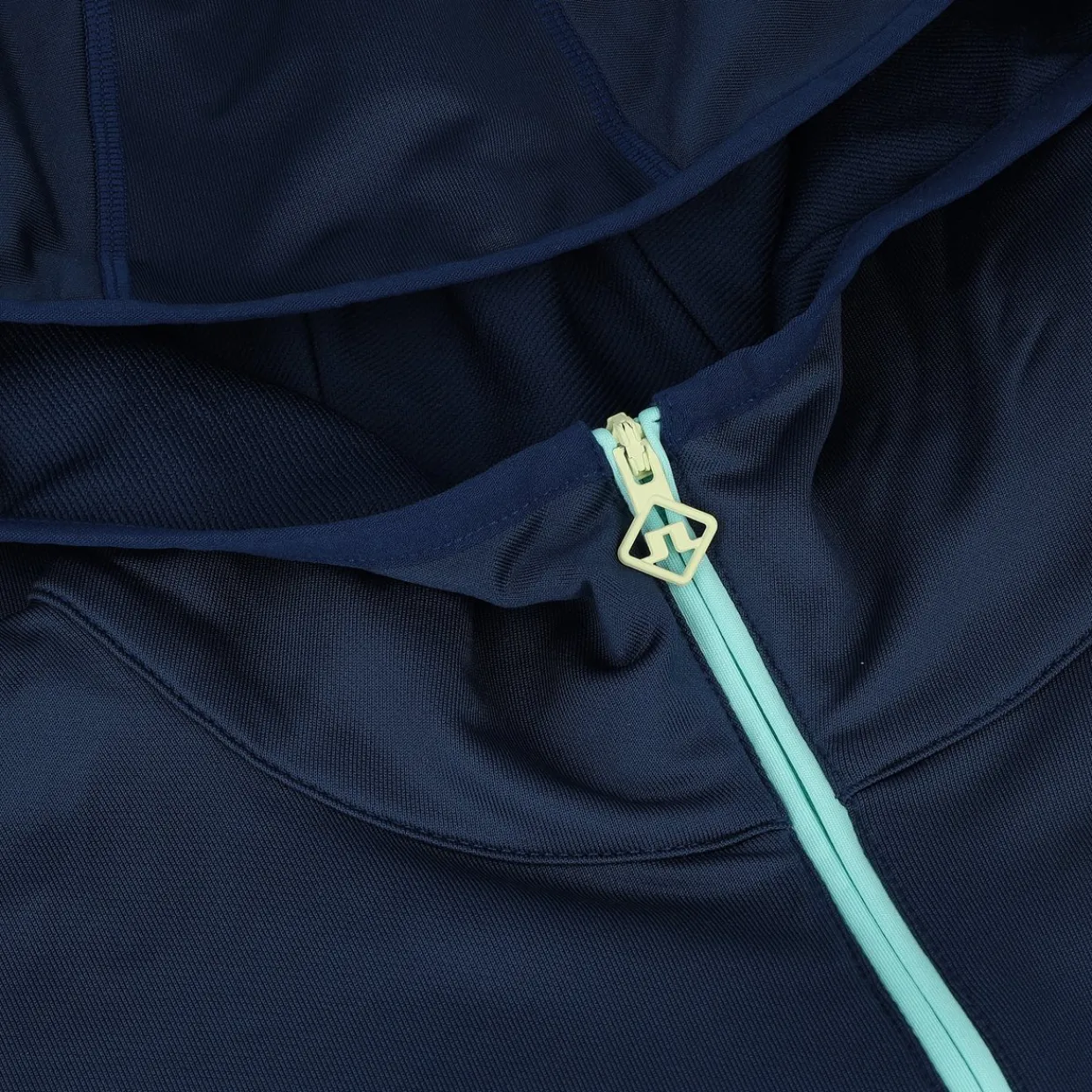 J. Lindeberg Ladies Golf Apparel^Diana Hood Outerwear Jacket Gof Appare