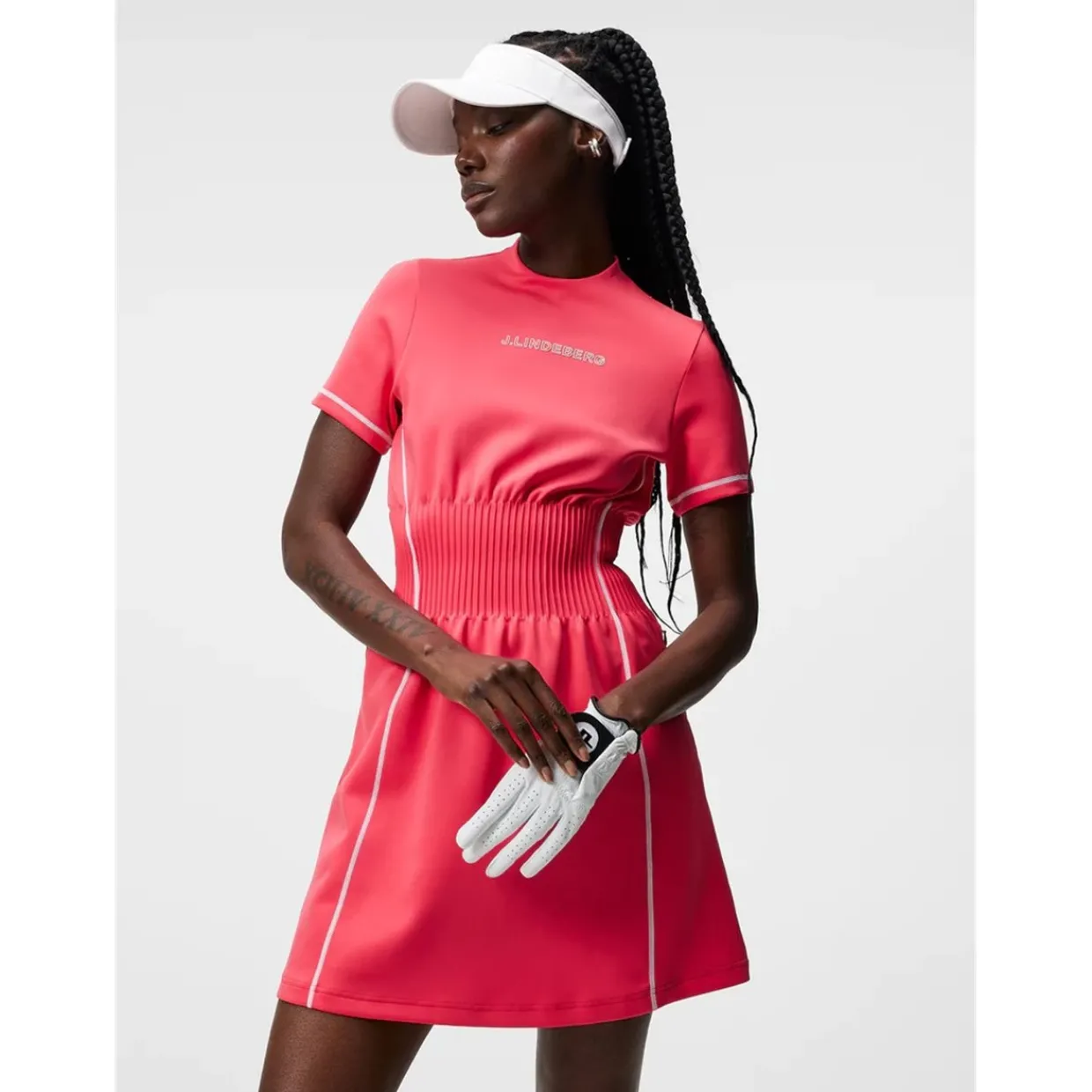 J. Lindeberg Ladies Golf Apparel^Kryta Dre Poo hort eeve Gof Appare