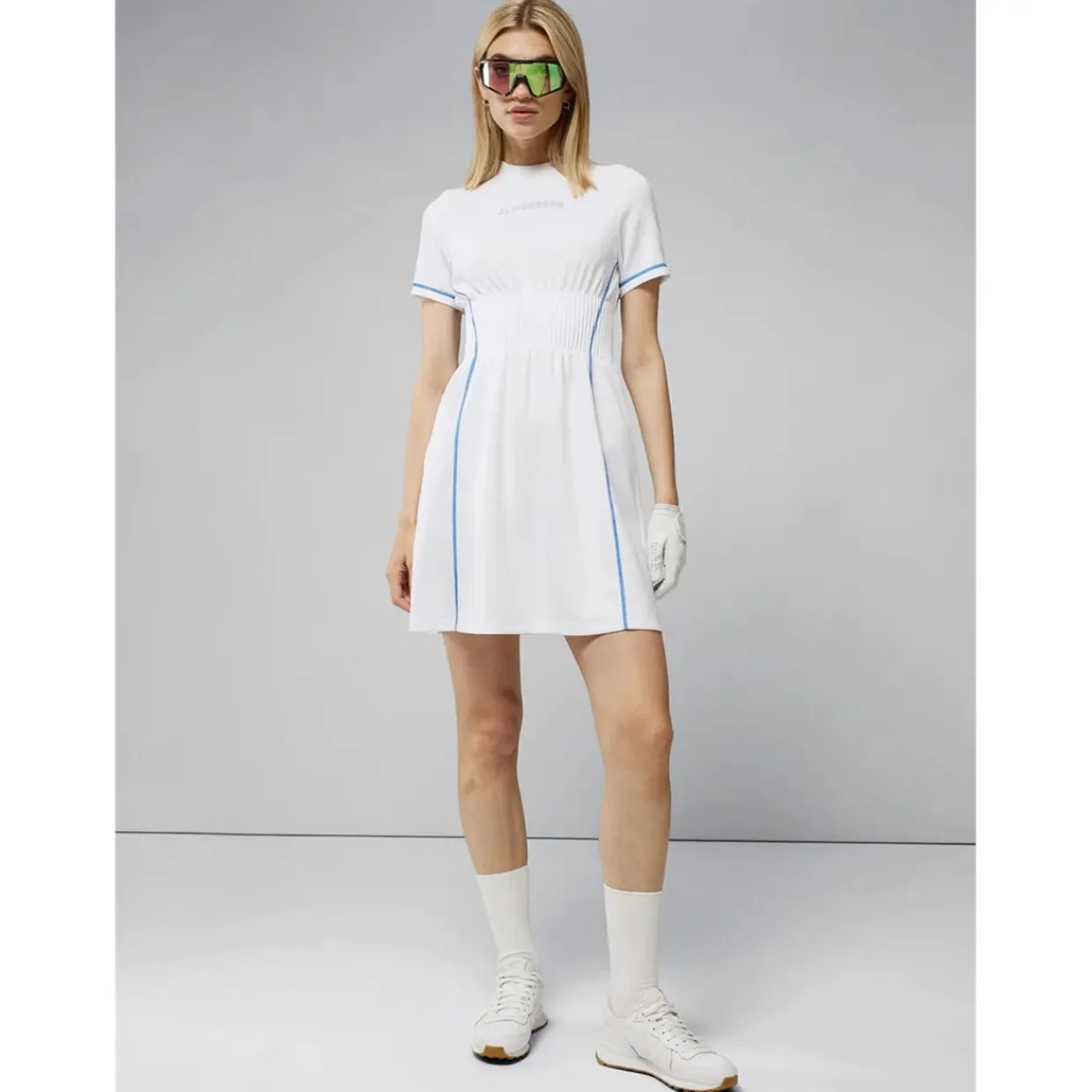 J. Lindeberg Ladies Golf Apparel^Kryta Dre Poo hort eeve Gof Appare