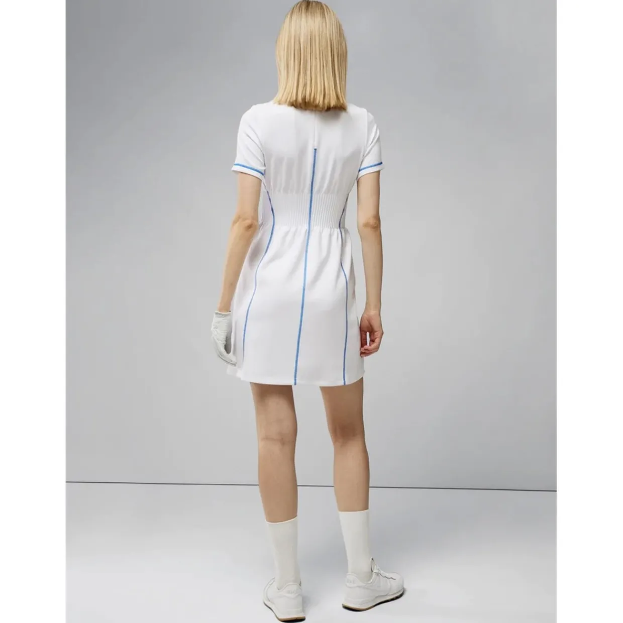 J. Lindeberg Ladies Golf Apparel^Kryta Dre Poo hort eeve Gof Appare