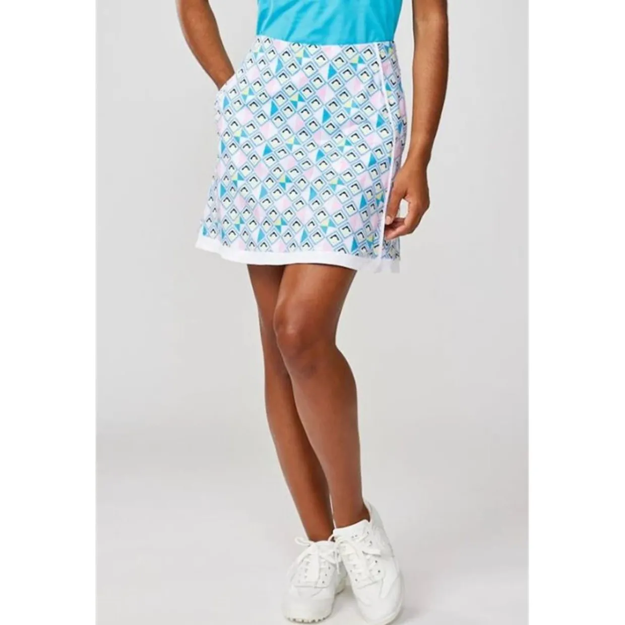 Sofibella Ladies Golf Apparel^pectru 17" kort Reguar Gof Appare