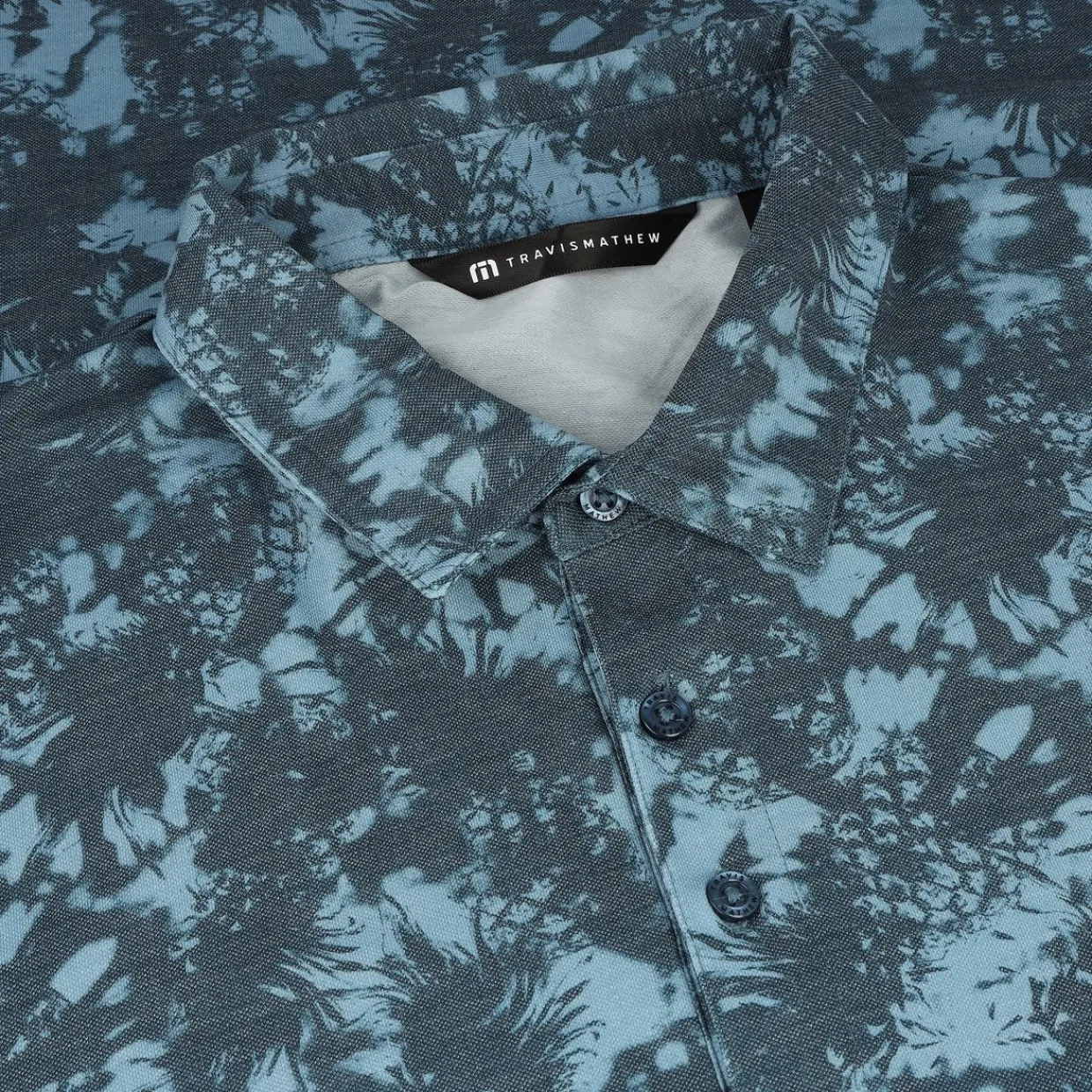 TravisMathew Mens Golf Apparel|Golf Shirts^Featherweight Pineappe Peae hirt Poo hort eeve Gof Appare